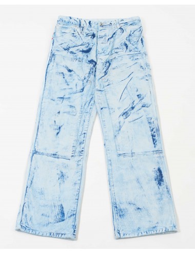 Jeans con spray sobreteñido
