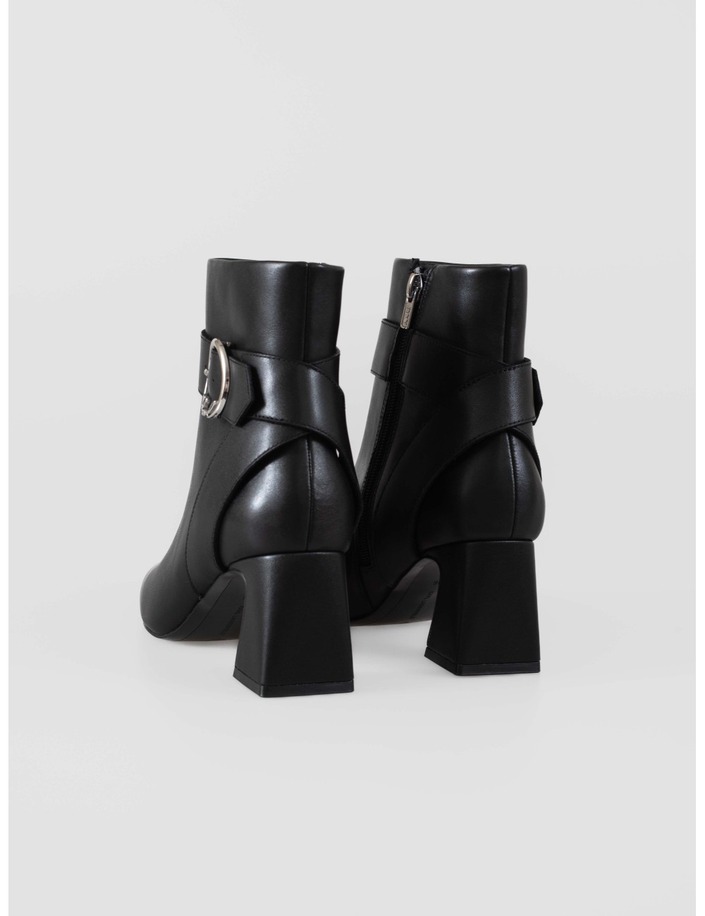 botas de KARL LAGERFELD - MARFRANC