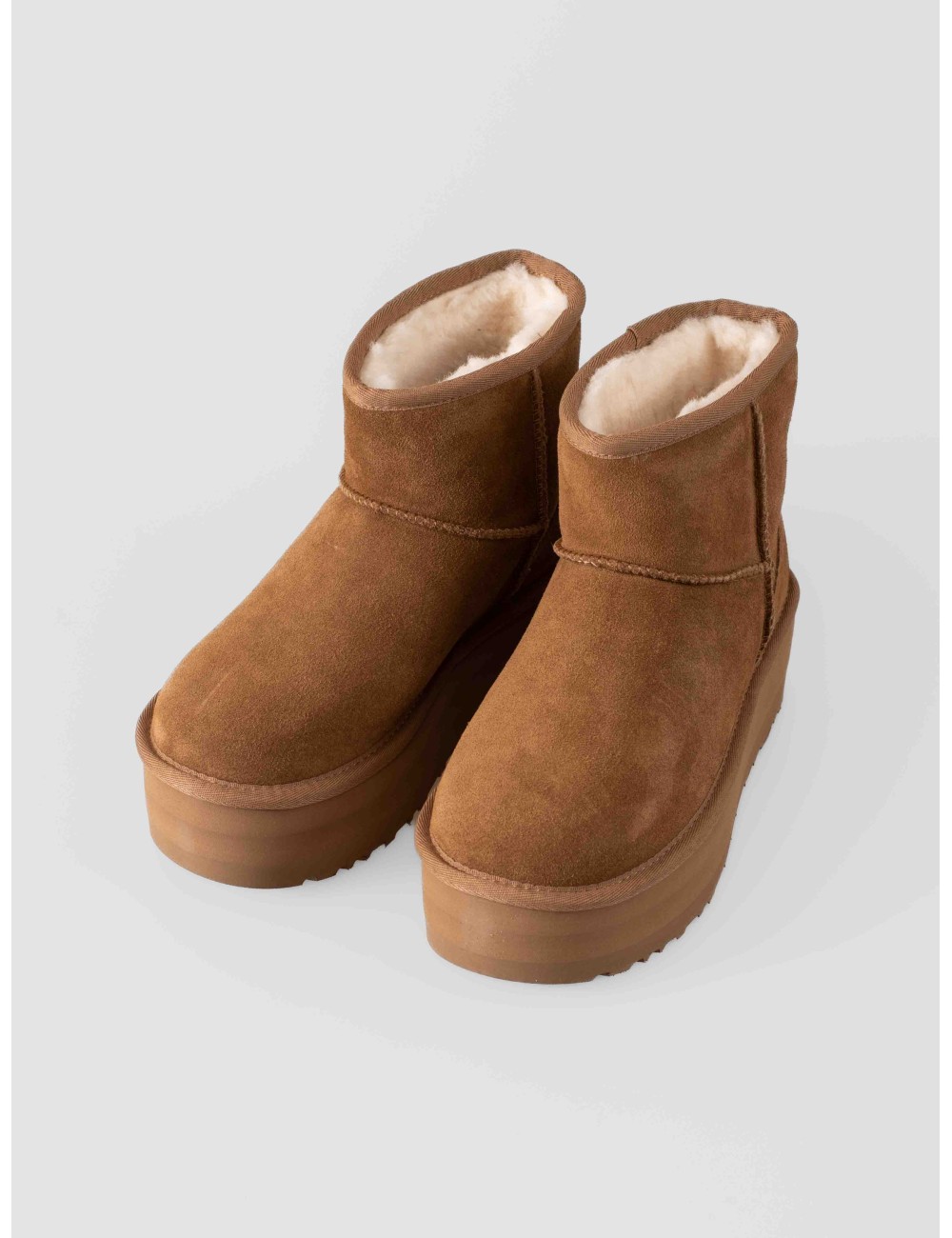 botas classic mini plataforma de UGG - MARFRANC