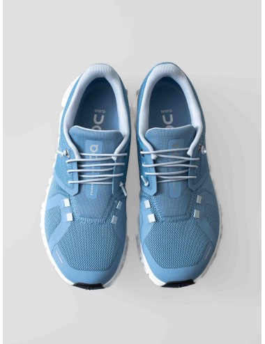 Zapatillas CLOUD 6 de On Running en tono chambray y blanco - MARFRANC