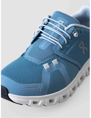 Zapatillas CLOUD 6 de On Running en tono chambray y blanco - MARFRANC
