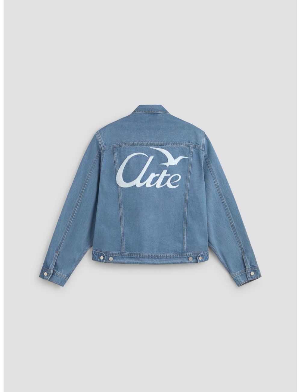 La Bird Back Jacket de Arte Antwerp, es una chaqueta vaquera - MARFRANC La Bird Back Jacket de Arte Antwerp, es una chaqueta vaquera - MARFRANC