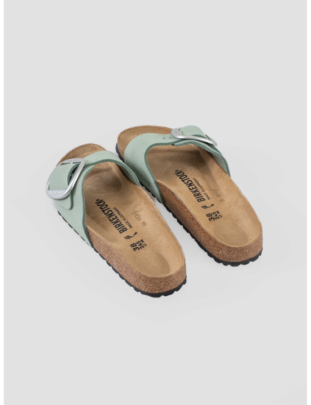 Sandalias Madrid Big Birkenstock en cuero Pure Sage con hebillas metálicas - Colección premium - MARFRANC Sandalias Madrid Big Birkenstock en cuero Pure Sage con hebillas metálicas - Colección premium - MARFRANC