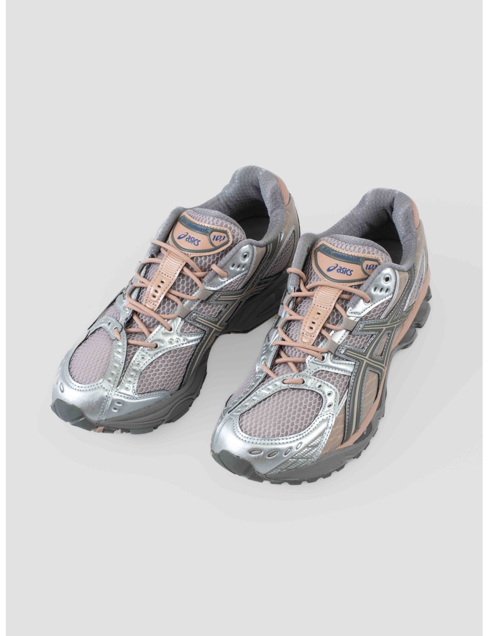 Zapatilla de running GEL-NIMBUS 10.1 ASICS en plateado/rosa para mujer, con tecnología GEL y suela duradera. - MARFRANC Zapatilla de running GEL-NIMBUS 10.1 ASICS en plateado/rosa para mujer, con tecnología GEL y suela duradera. - MARFRANC