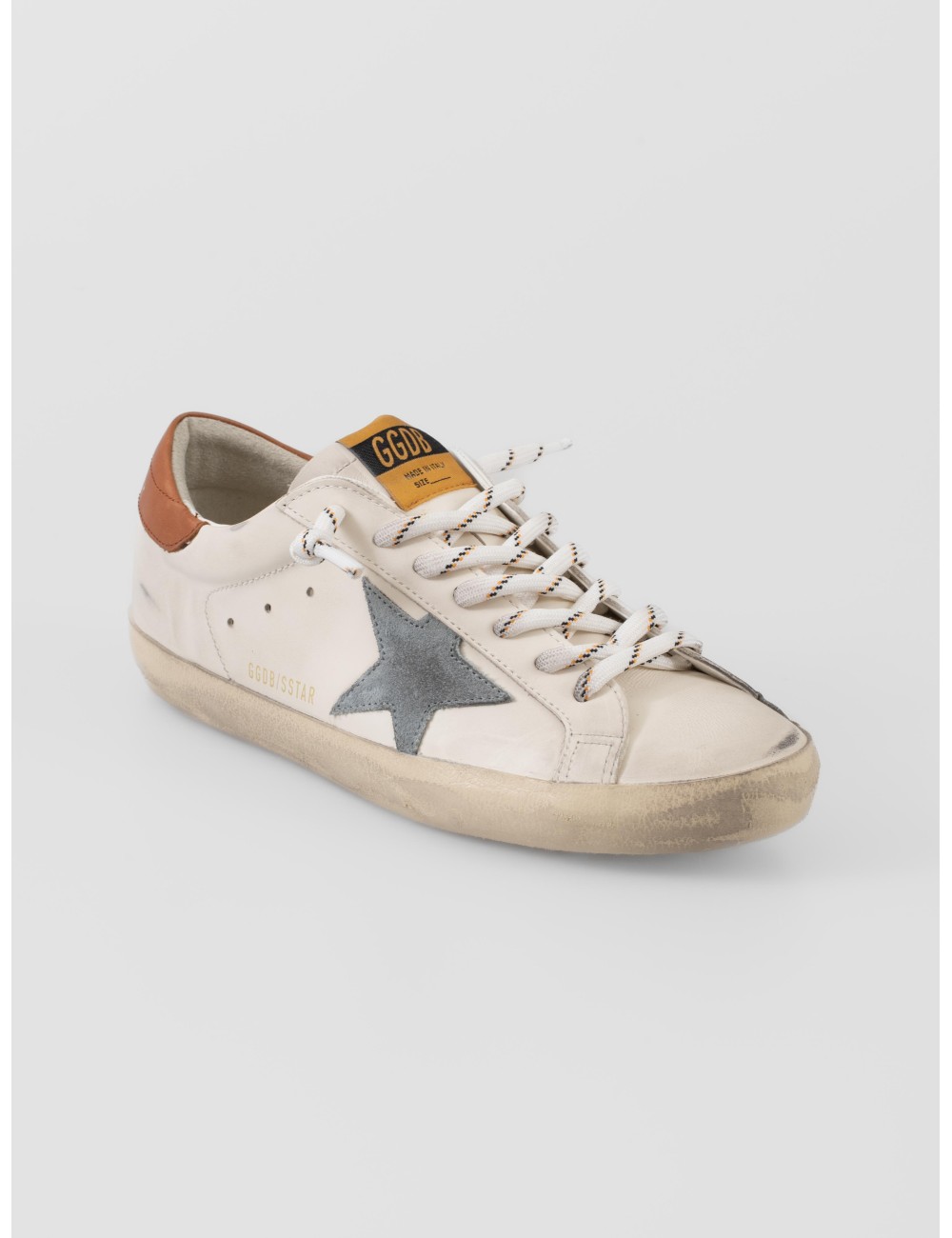 Zapatillas Golden Goose Super-Star blancas con estrella gris y talón marrón hombre - MARFRANC Zapatillas Golden Goose Super-Star blancas con estrella gris y talón marrón hombre - MARFRANC