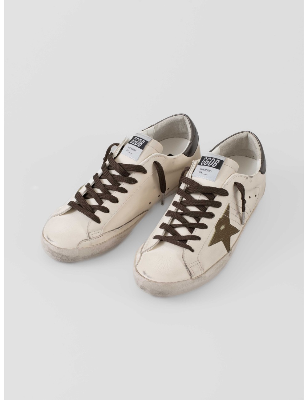 Zapatillas Golden Goose Super-Star blancas con estrella verde y talón plateado hombre - MARFRANC Zapatillas Golden Goose Super-Star blancas con estrella verde y talón plateado hombre - MARFRANC