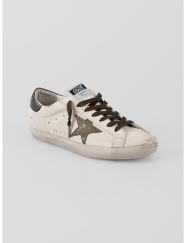 Zapatillas Golden Goose Super-Star blancas con estrella verde y talón plateado hombre - MARFRANC