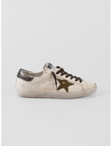 Zapatillas Golden Goose Super-Star blancas con estrella verde y talón plateado hombre - MARFRANC
