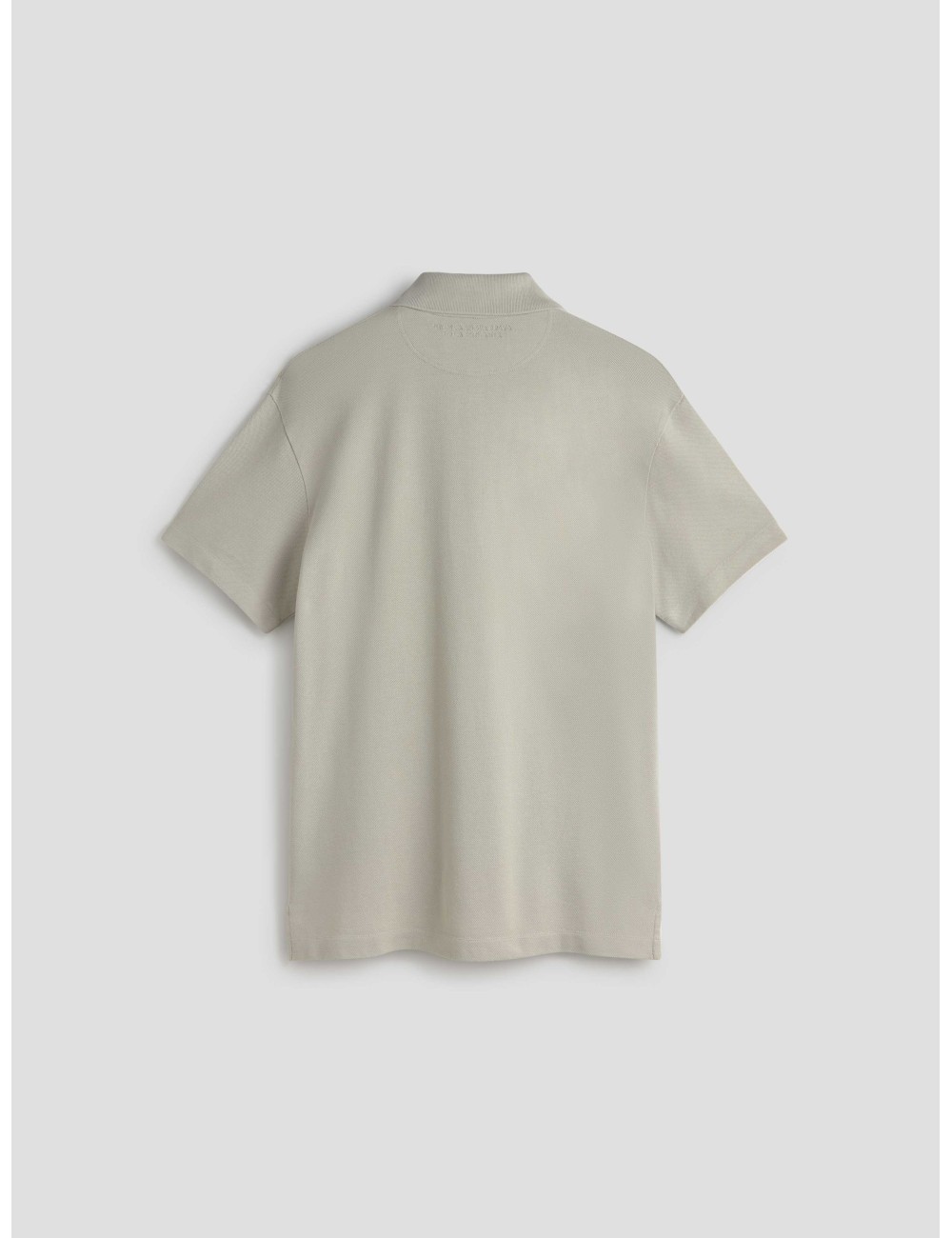 SIGNATURE POLO en color army green de LES HÉRITIERS. Su corte oversize