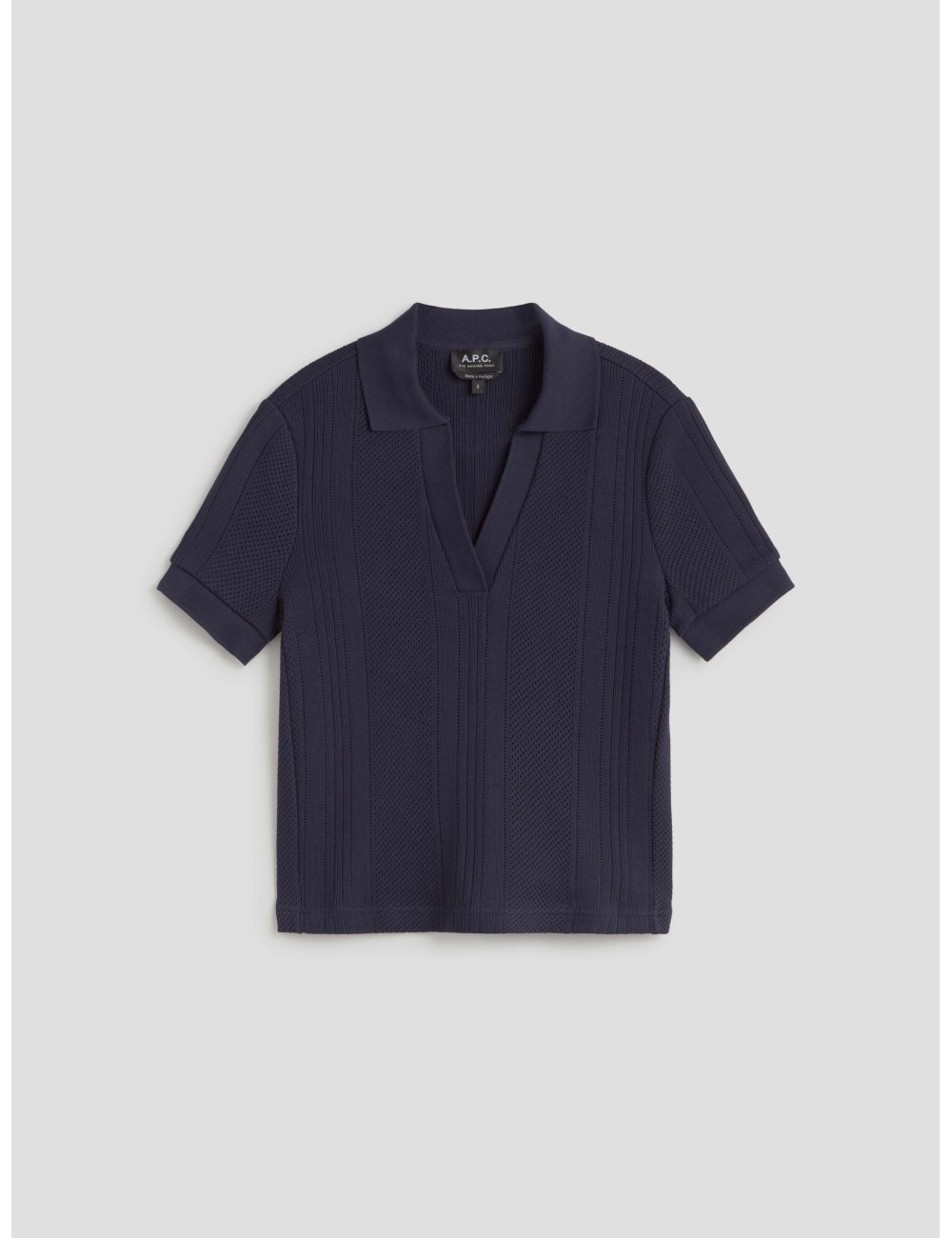 Jersey A.P.C. Dark Navy para mujer, algodón orgánico, cuello en V y mangas cortas - MARFRANC Jersey A.P.C. Dark Navy para mujer, algodón orgánico, cuello en V y mangas cortas - MARFRANC