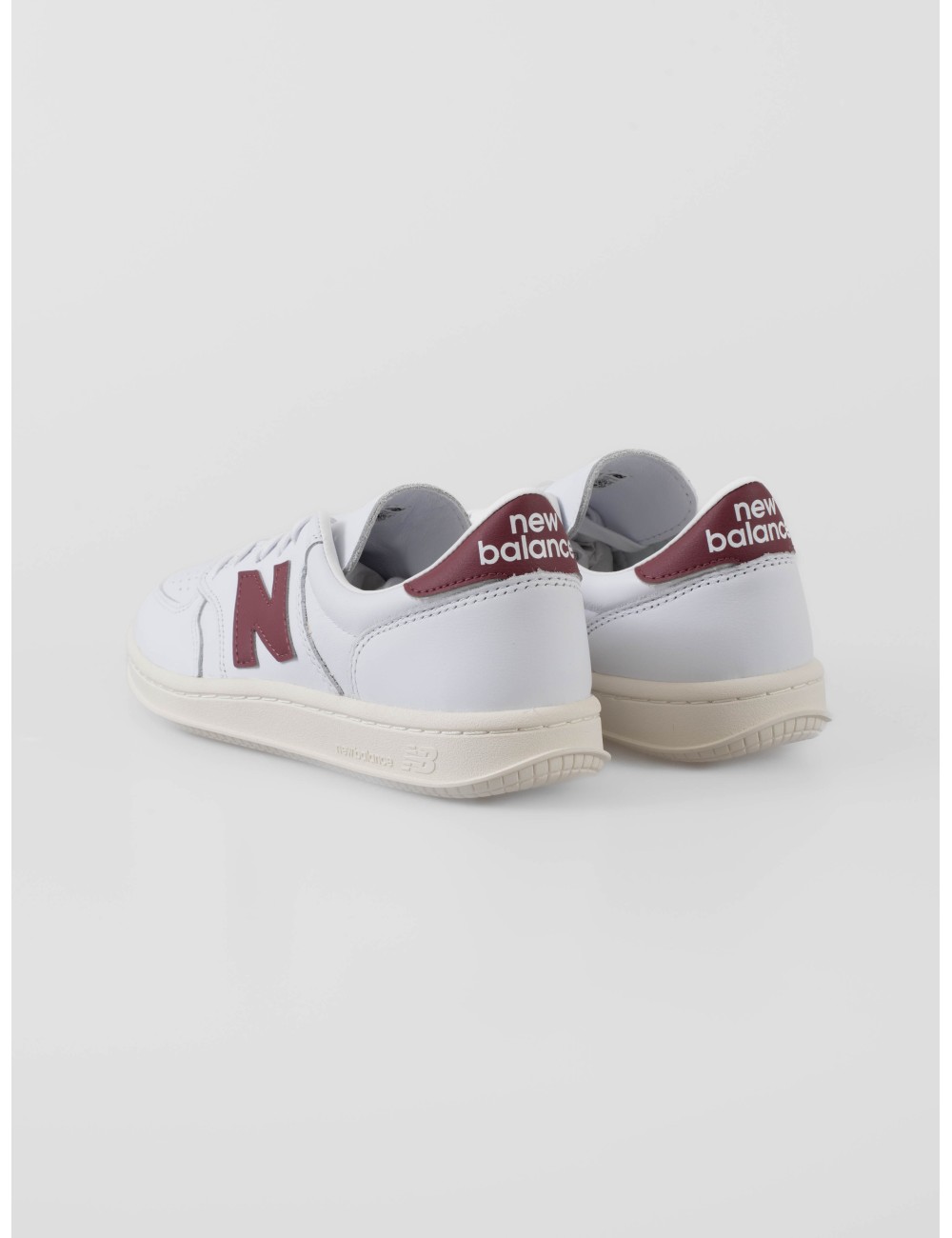 Zapatillas NB T500 blancas y rojas para hombre de New Balance - MARFRANC Zapatillas NB T500 blancas y rojas para hombre de New Balance - MARFRANC
