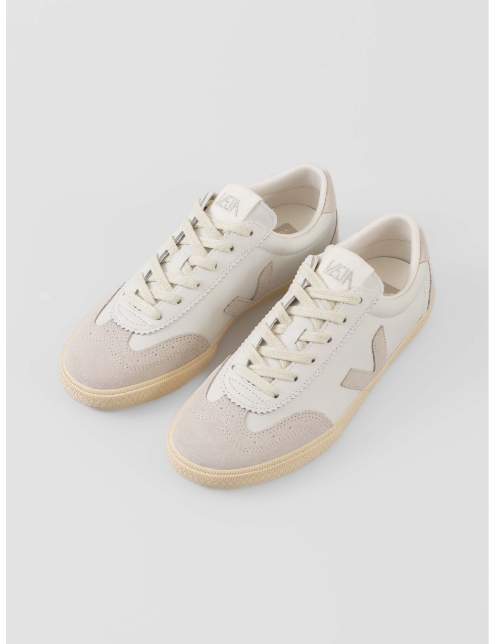 Zapatillas Volley VEJA mujer cuero blanco diseño sostenible - MARFRANC Zapatillas Volley VEJA mujer cuero blanco diseño sostenible - MARFRANC