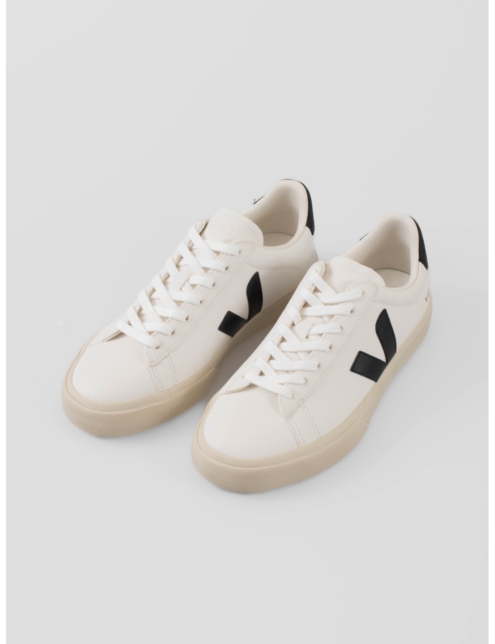 zapatillas mujer Veja Campo nobuk blanco/negro con logo V y detalles en piel - MARFRANC zapatillas mujer Veja Campo nobuk blanco/negro con logo V y detalles en piel - MARFRANC