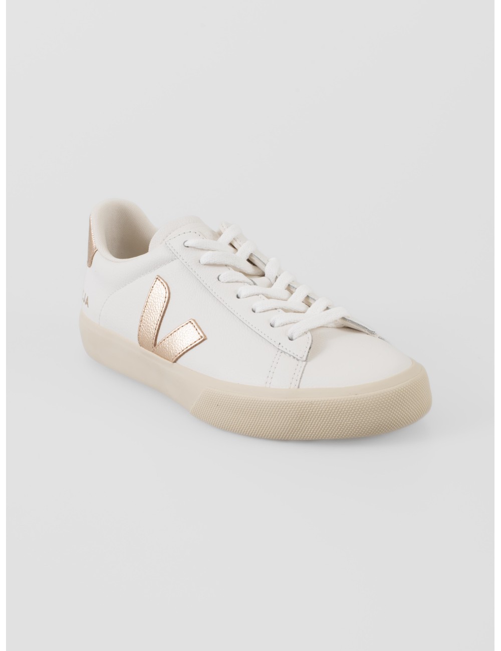 zapatillas mujer Veja Campo nobuk blanco/dorado con logo V y detalles en piel - MARFRANC