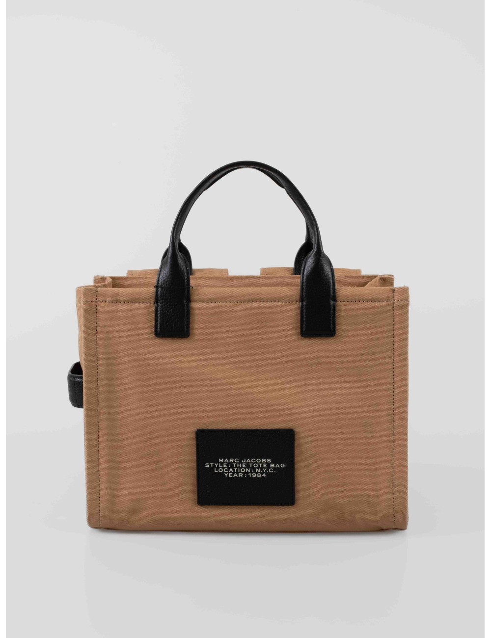 Bolso tipo tote THE CARGO CANVAS MEDIUM en camel de Marc Jacobs - MARFRANC Bolso tipo tote THE CARGO CANVAS MEDIUM en camel de Marc Jacobs - MARFRANC