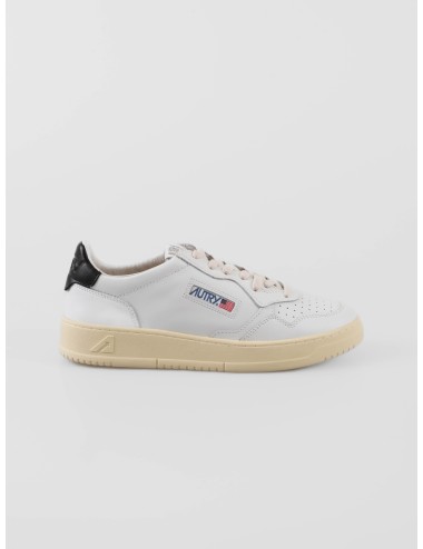 Las zapatillas Low Medalist de Autry fusionan el legado del tenis de los años 80 con un diseño contemporáneo - MARFRANC