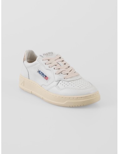 Las zapatillas Low Medalist de Autry fusionan el legado del tenis de los años 80 con un diseño contemporáneo - MARFRANC