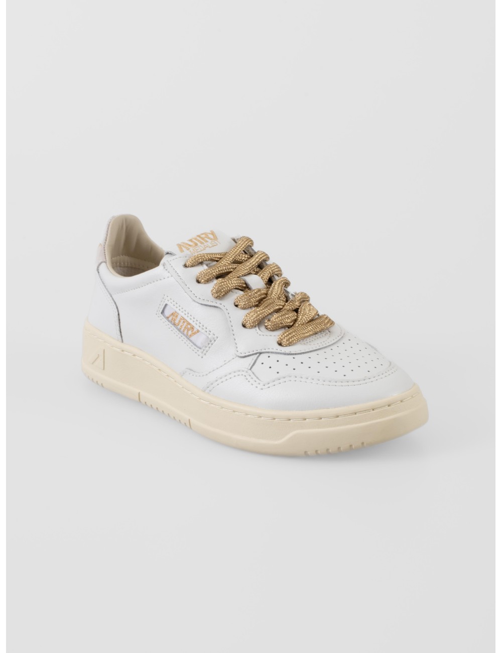 Las zapatillas Low Medalist de Autry fusionan el legado del tenis de los años 80 con un diseño contemporáneo - MARFRANC Las zapatillas Low Medalist de Autry fusionan el legado del tenis de los años 80 con un diseño contemporáneo - MARFRANC