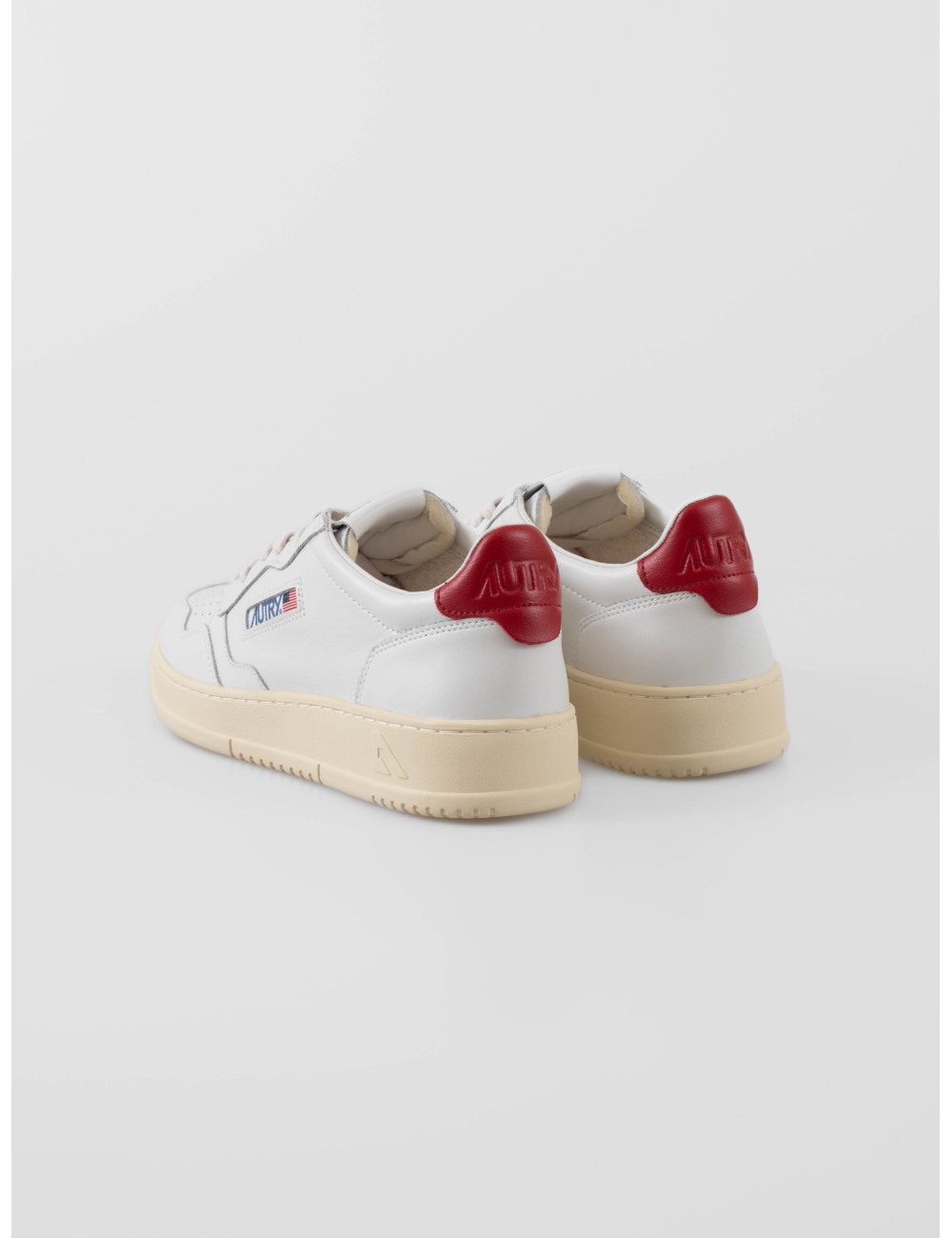 Zapatillas Medalist Low LL21 de Autry para hombre en piel blanca con detalle rojo en el talón - MARFRANC Zapatillas Medalist Low LL21 de Autry para hombre en piel blanca con detalle rojo en el talón - MARFRANC
