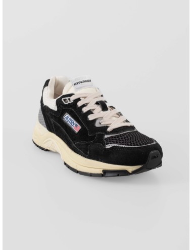 Las zapatillas Autry Hyperway Low UM07 son la fusión perfecta de estilo y comodidad - MARFRANC