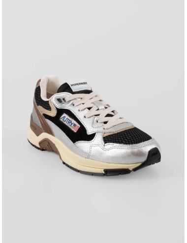 Las zapatillas Hyperway Low EM04  son la perfecta armonía entre diseño vanguardista y funcionalidad - MARFRANC