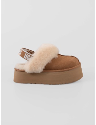 Zapatillas Funkette de UGG. Su alta plataforma aporta ligereza y un look moderno.