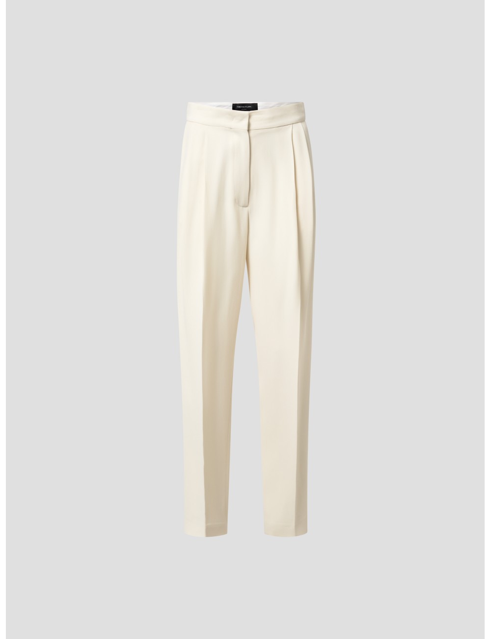 Pantalón recto para mujer de la marca Fabiana Filippi en elegante tono beige - MARFRANC Pantalón recto para mujer de la marca Fabiana Filippi en elegante tono beige - MARFRANC