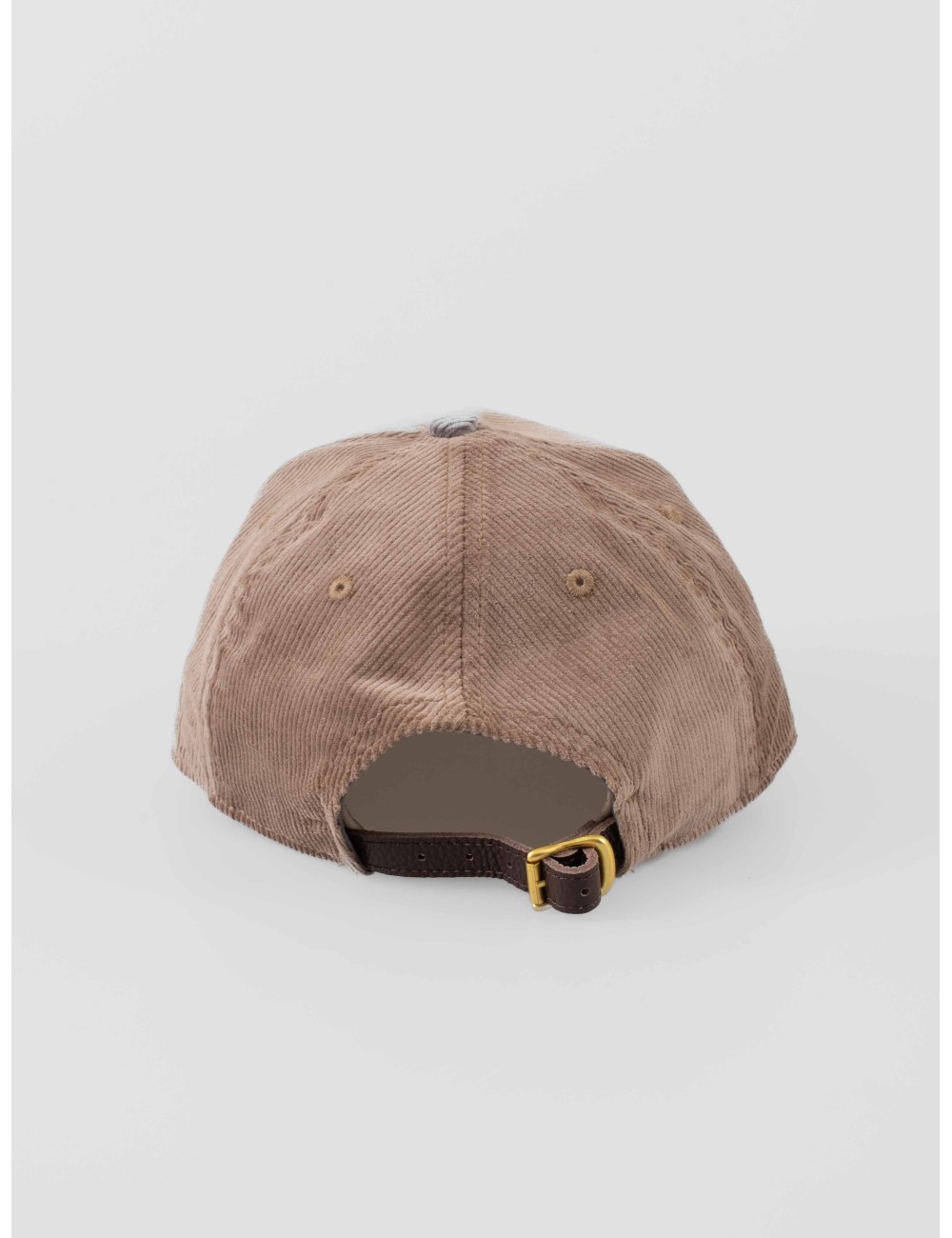 Gorra CORDUROY SIGNATURE CAP en color white vintage de LES HÉRITIERS para hombre - MARFRANC Gorra CORDUROY SIGNATURE CAP en color white vintage de LES HÉRITIERS para hombre - MARFRANC
