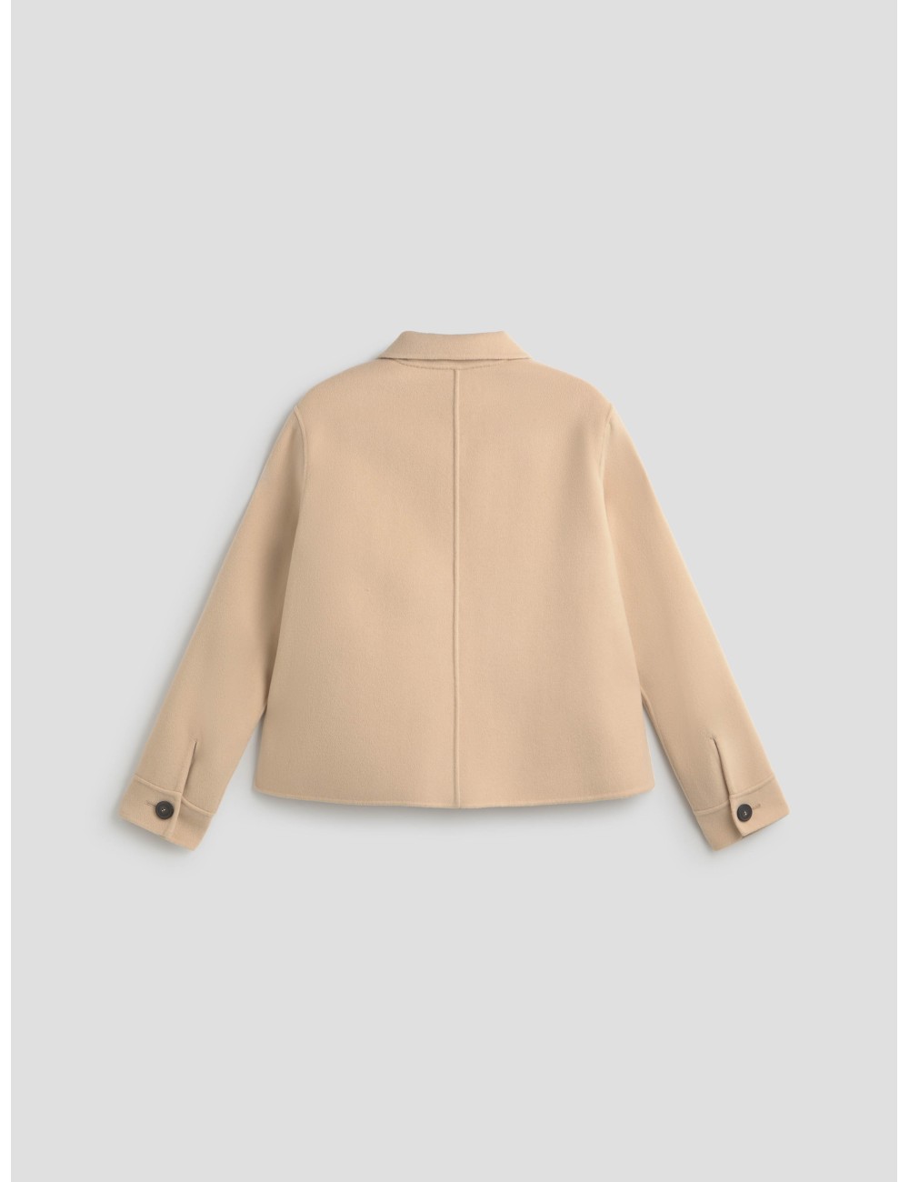 Chaqueta estilo camisa en beige de Weekend Max Mara para mujer - MARFRANC Chaqueta estilo camisa en beige de Weekend Max Mara para mujer - MARFRANC