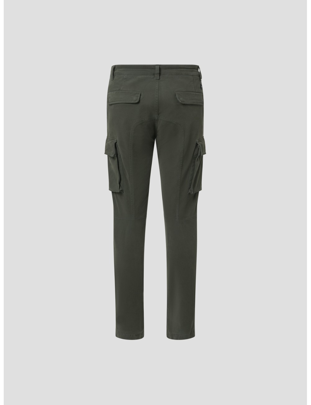 Pantalón cargo modelo Chile para hombre de Mason’s en color verde militar - MARFRANC Pantalón cargo modelo Chile para hombre de Mason’s en color verde militar - MARFRANC