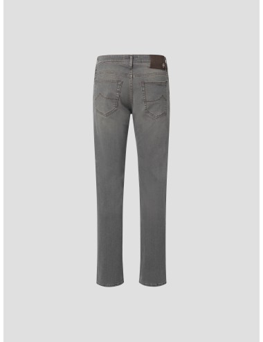 Pantalones modelo Brad Regular-Sli en color gris de Jacob Cohën para mujer - MARFRANC
