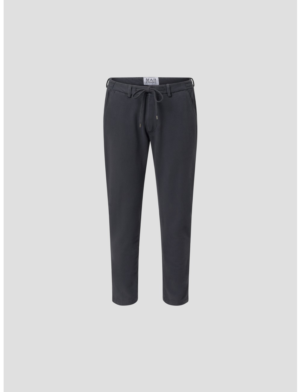 Pantalón chino para hombre en azul marino de MARFRANC Pantalón chino para hombre en azul marino de MARFRANC