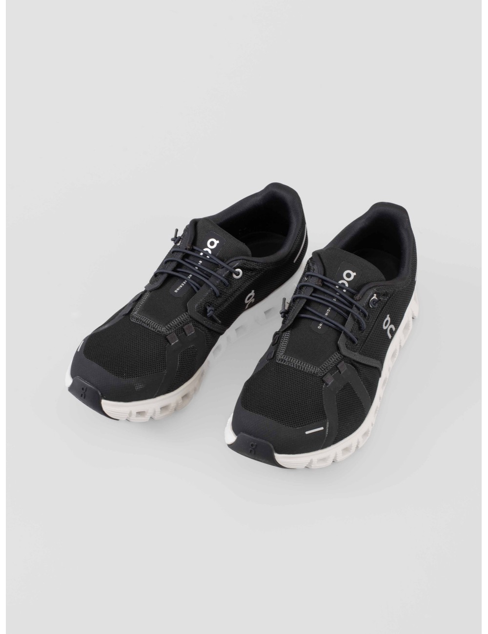 On Running Cloud 6 hombre Black White amortiguación urbana
- MARFRANC On Running Cloud 6 hombre Black White amortiguación urbana
- MARFRANC