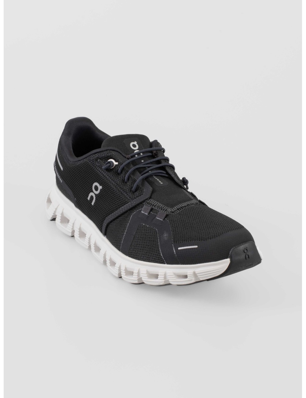 On Running Cloud 6 hombre Black White amortiguación urbana
- MARFRANC On Running Cloud 6 hombre Black White amortiguación urbana
- MARFRANC