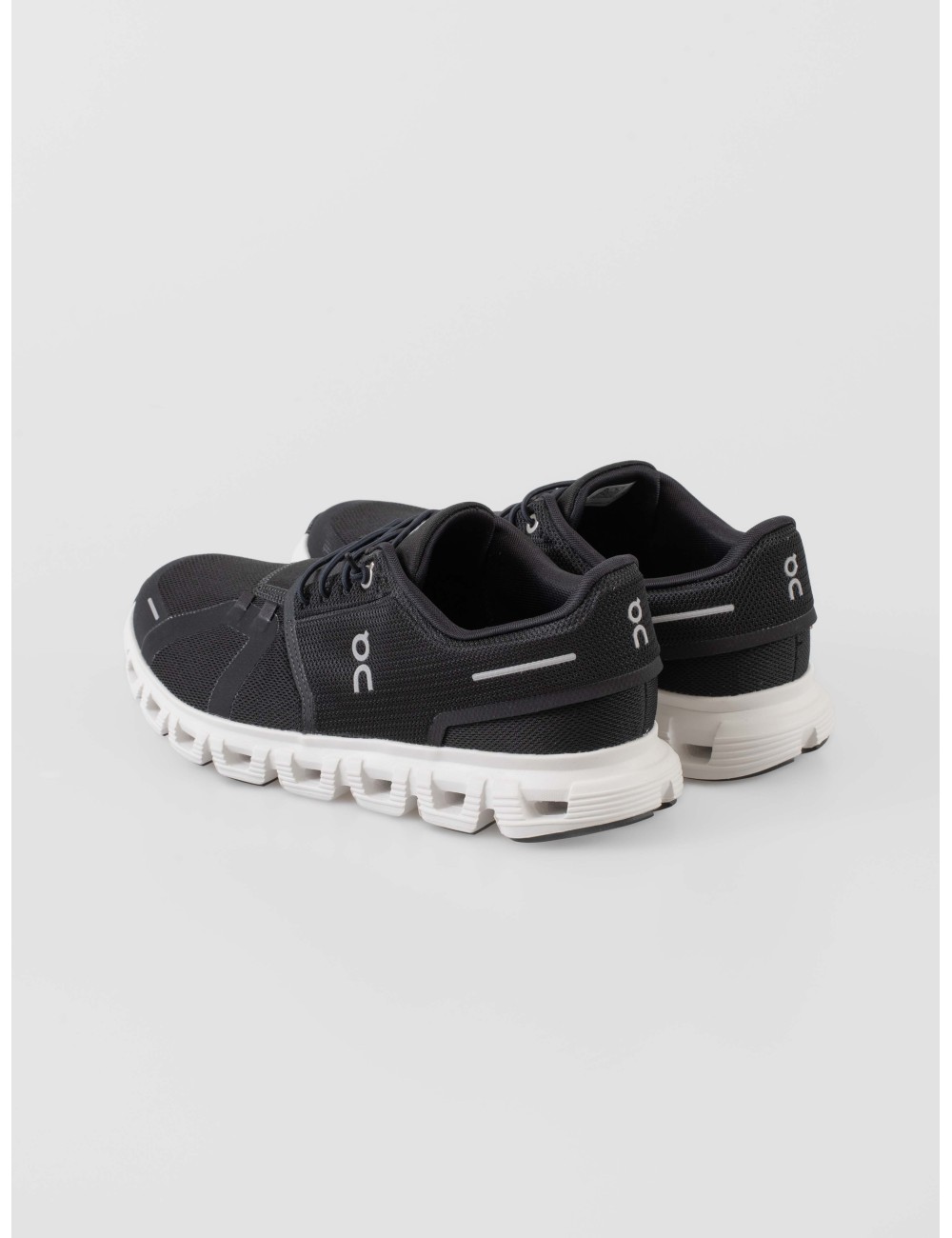 On Running Cloud 6 hombre Black White amortiguación urbana
- MARFRANC On Running Cloud 6 hombre Black White amortiguación urbana
- MARFRANC