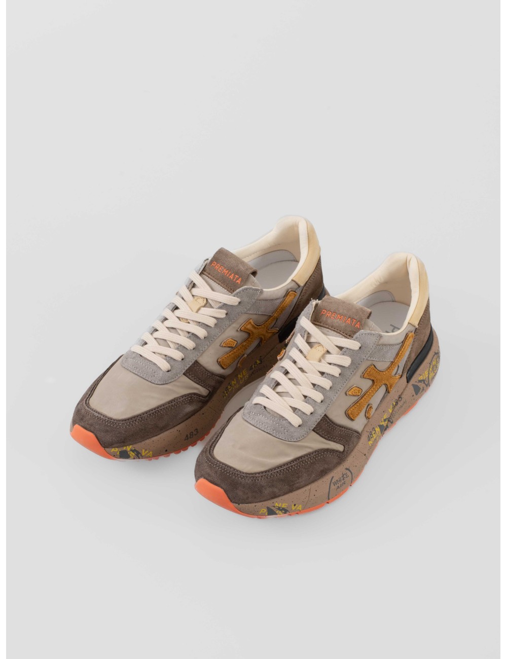 Premiata Mick 7866 hombre ante beige sneaker suela gráfica
- MARFRANC Premiata Mick 7866 hombre ante beige sneaker suela gráfica
- MARFRANC