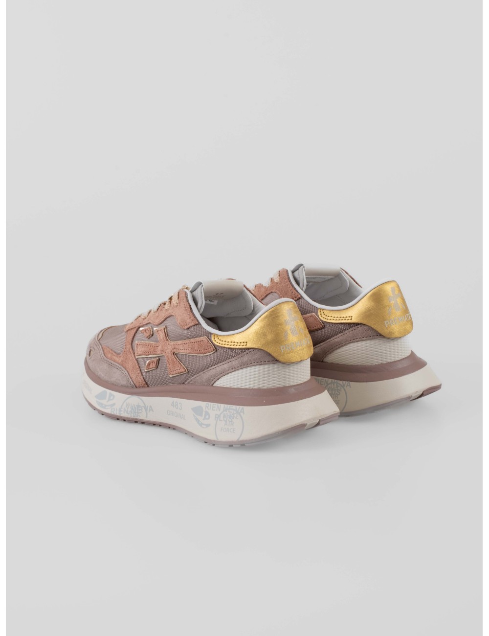 Premiata Lauryn 7801 mujer sneaker rosa grisáceo talón dorado
- MARFRANC Premiata Lauryn 7801 mujer sneaker rosa grisáceo talón dorado
- MARFRANC