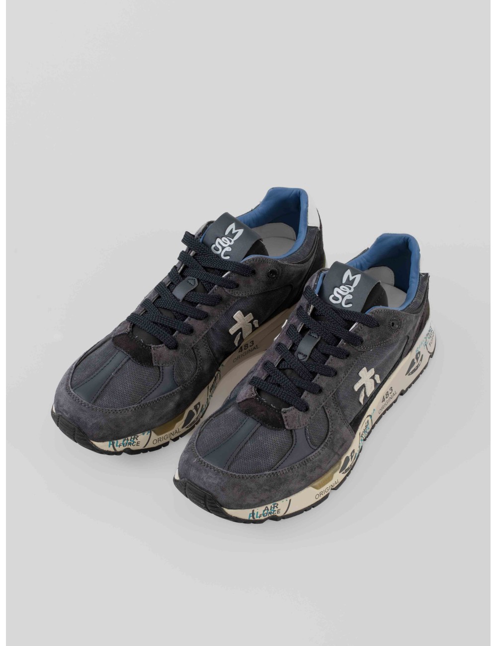 Premiata Mase 7819 sneaker gris técnico ante carbón suela gráfica
- MARFRANC Premiata Mase 7819 sneaker gris técnico ante carbón suela gráfica
- MARFRANC