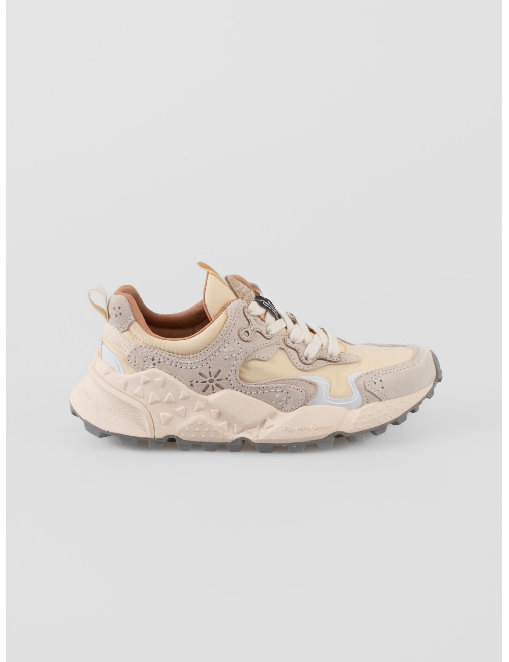 Flower Mountain Rulis UNI mujer sneaker beige ante suela técnica
- MARFRANC Flower Mountain Rulis UNI mujer sneaker beige ante suela técnica
- MARFRANC
