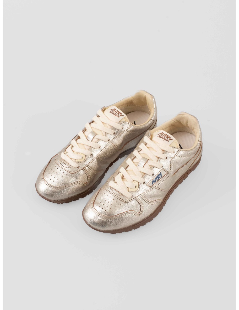 Autry Windspin Low mujer cuero plata laminated ivory
- MARFRANC Autry Windspin Low mujer cuero plata laminated ivory
- MARFRANC