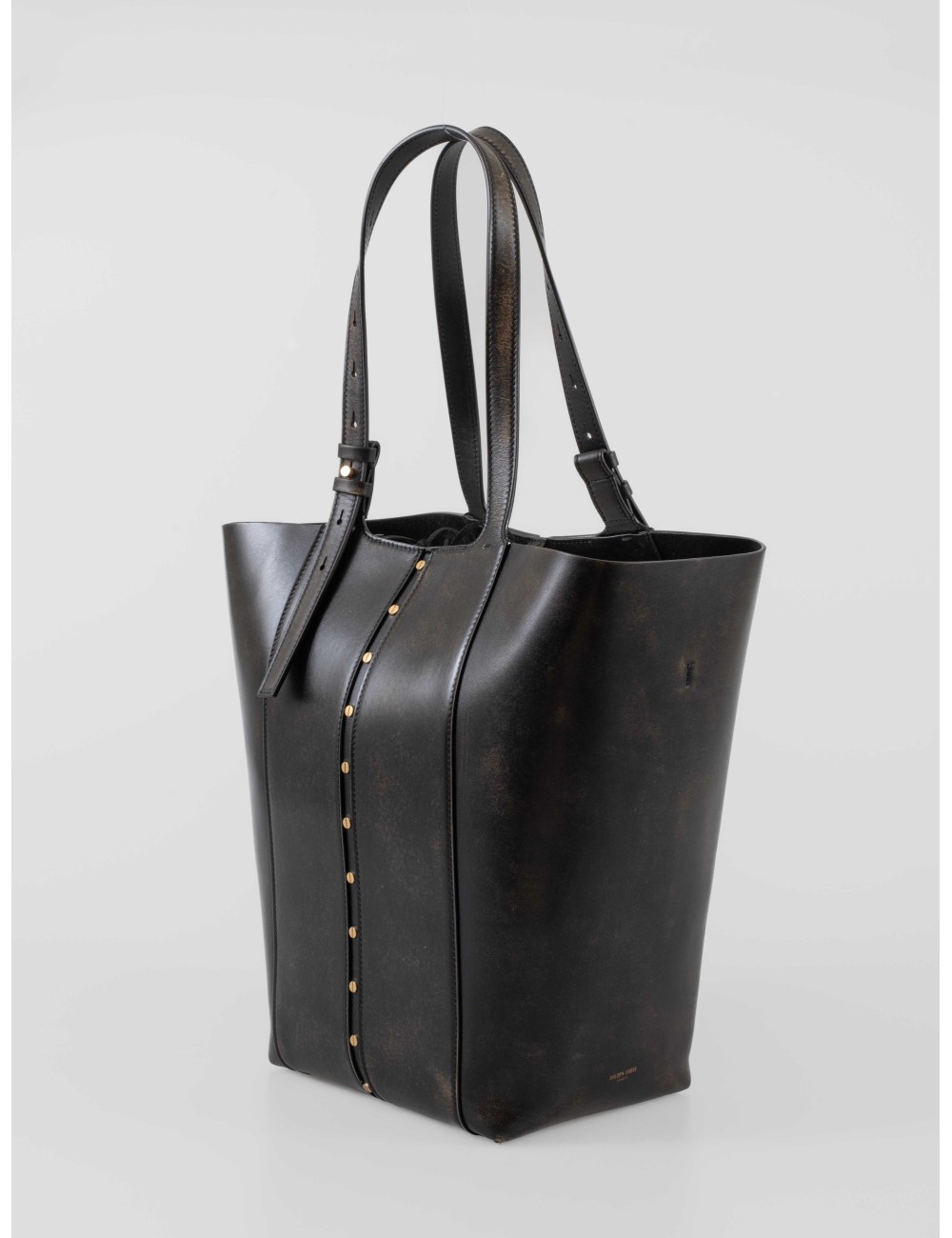 Bolso Golden Goose Shopping 24.7 NS cuero vintage negro mujer
- MARFRANC Bolso Golden Goose Shopping 24.7 NS cuero vintage negro mujer
- MARFRANC