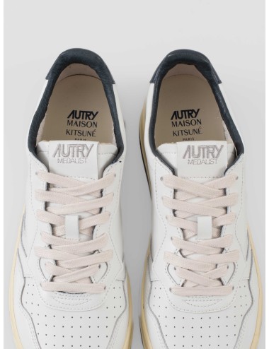 Sneakers Autry Medalist Low Man M Kitsuné hombre White Blue colaboración edición limitada - MARFRANC