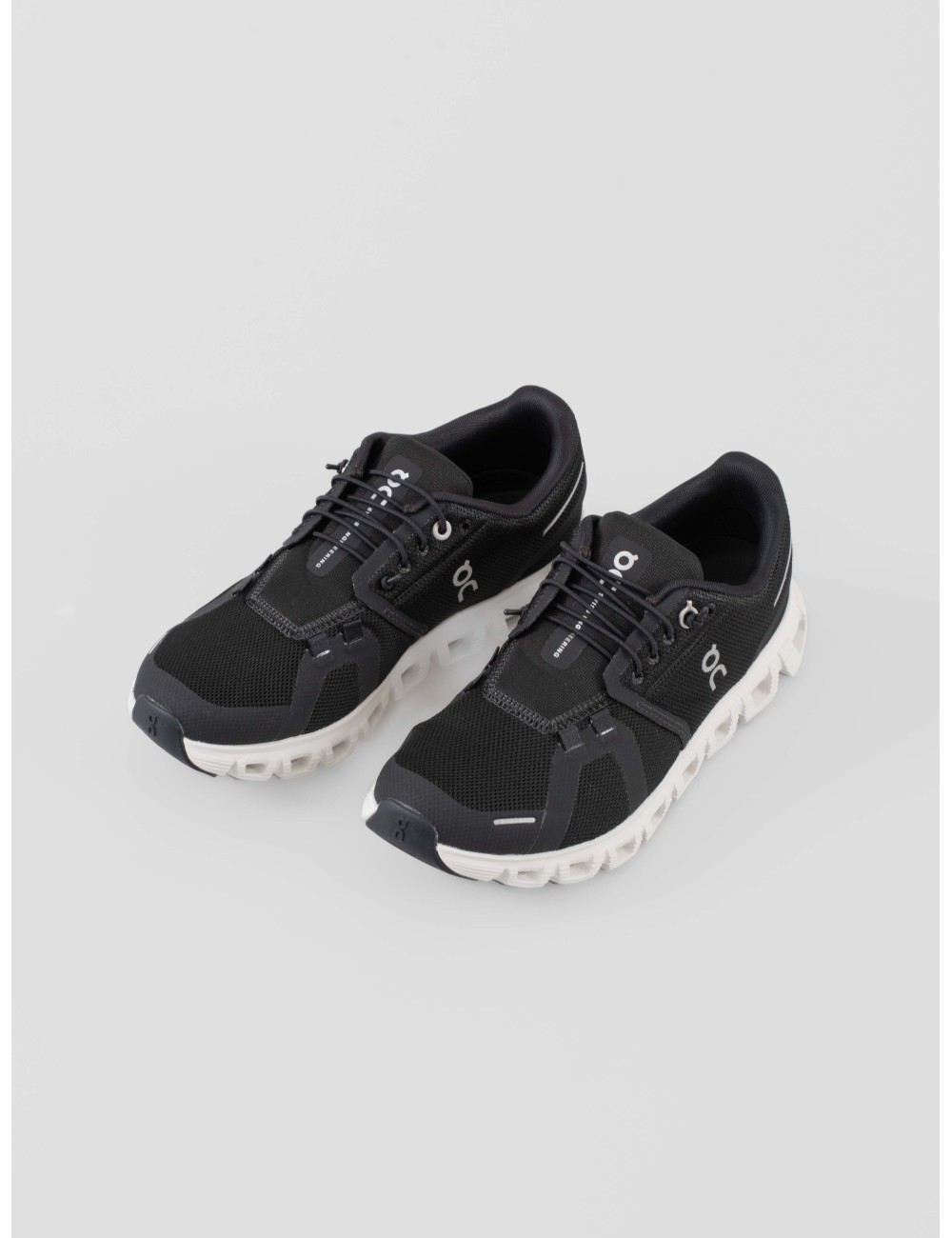 Zapatillas CLOUD 6 en negro de ON RUNNING para mujer - MARFRANC Zapatillas CLOUD 6 en negro de ON RUNNING para mujer - MARFRANC