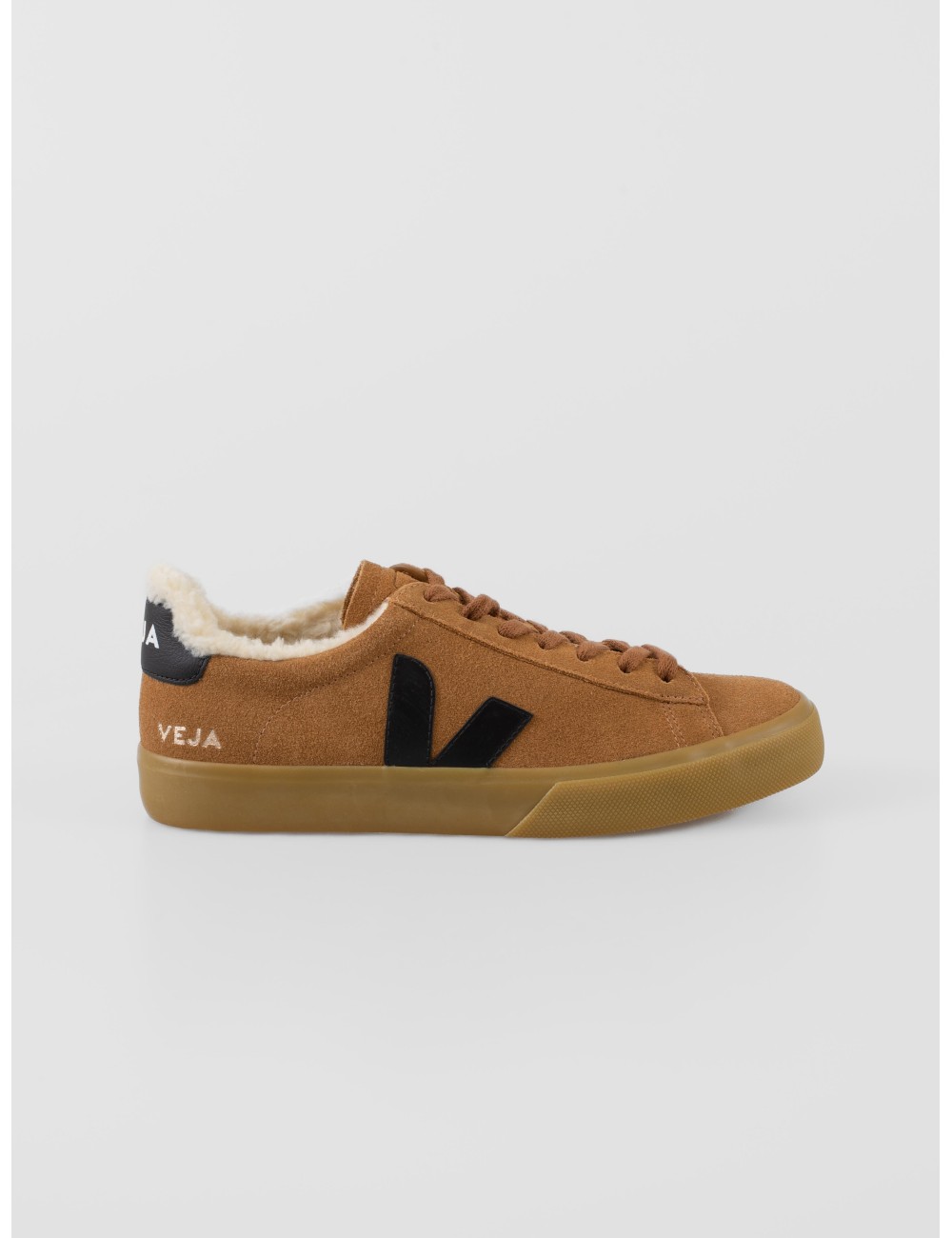 Zapatillas bajas Campo Winter Suede de VEJA en color camel con detalles negros - MARFRANC