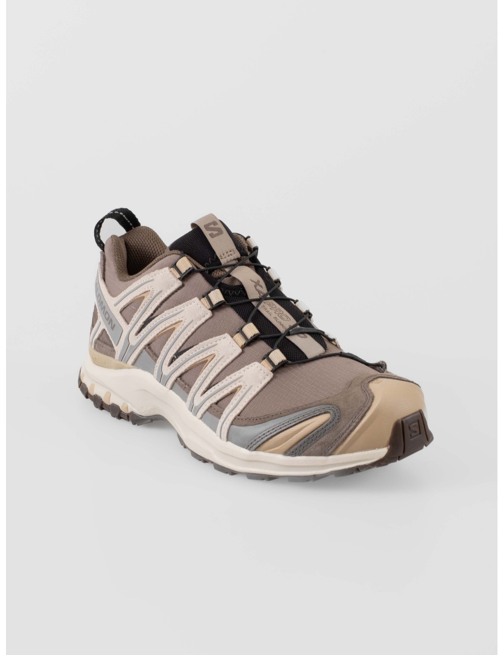 Zapatilla técnica XA PRO 3D Suede de Salomon, en ante premium gris claro - MARFRANC Zapatilla técnica XA PRO 3D Suede de Salomon, en ante premium gris claro - MARFRANC