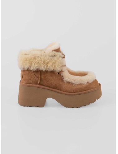 Botín UGG Esmee Lace Up en mostaza. Diseño con plataforma de 7 cm - MARFRANC
