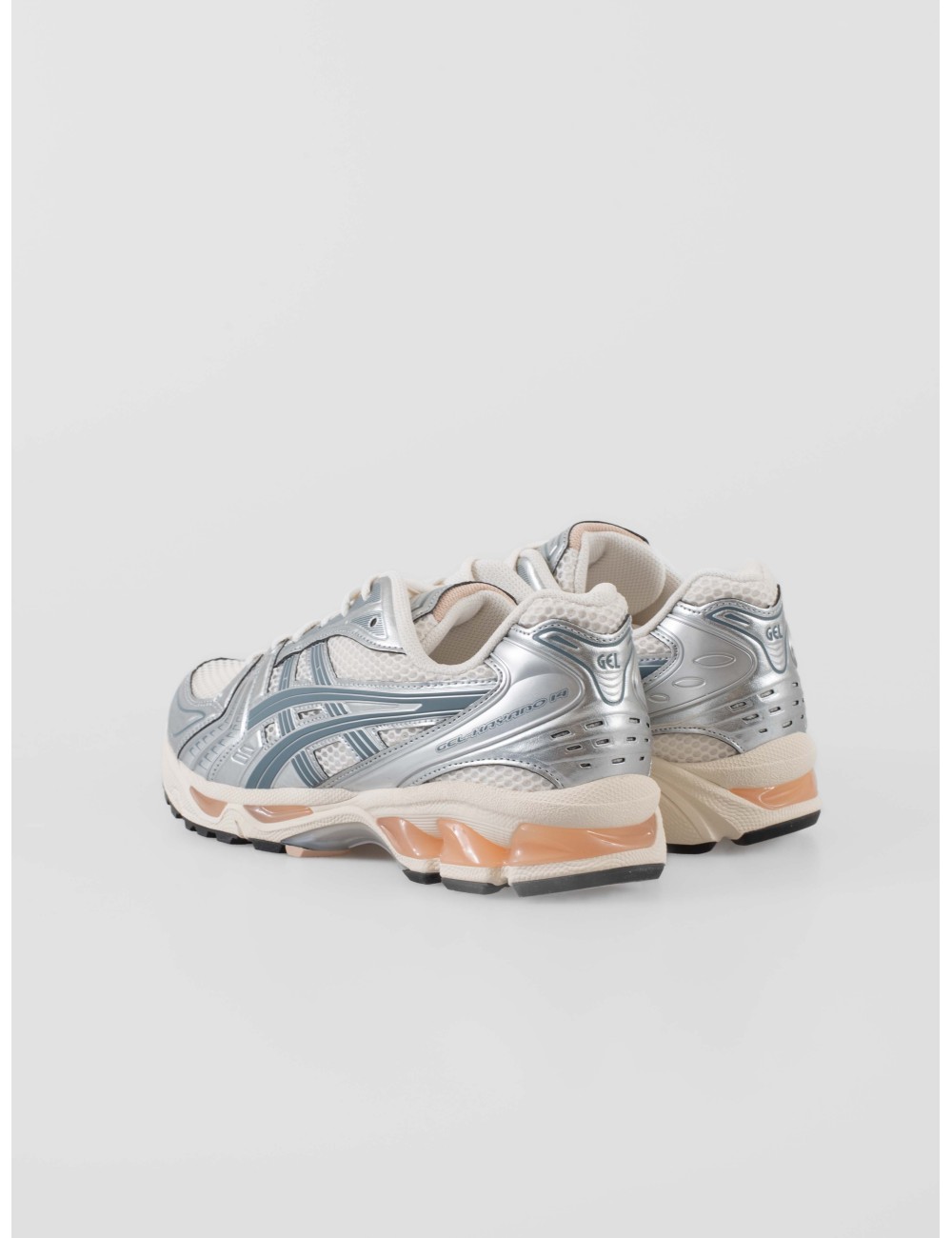 Zapatillas ASICS GEL-KAYANO 14 en color Cream/Ironclad, un icono retro de la década de 2000 - MARFRANC Zapatillas ASICS GEL-KAYANO 14 en color Cream/Ironclad, un icono retro de la década de 2000 - MARFRANC