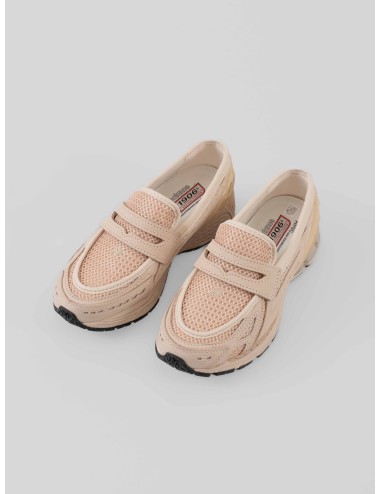 Las New Balance 1906L reinterpretan el icónico diseño 1906 con un enfoque contemporáneo y sin cordones - MARFRANC