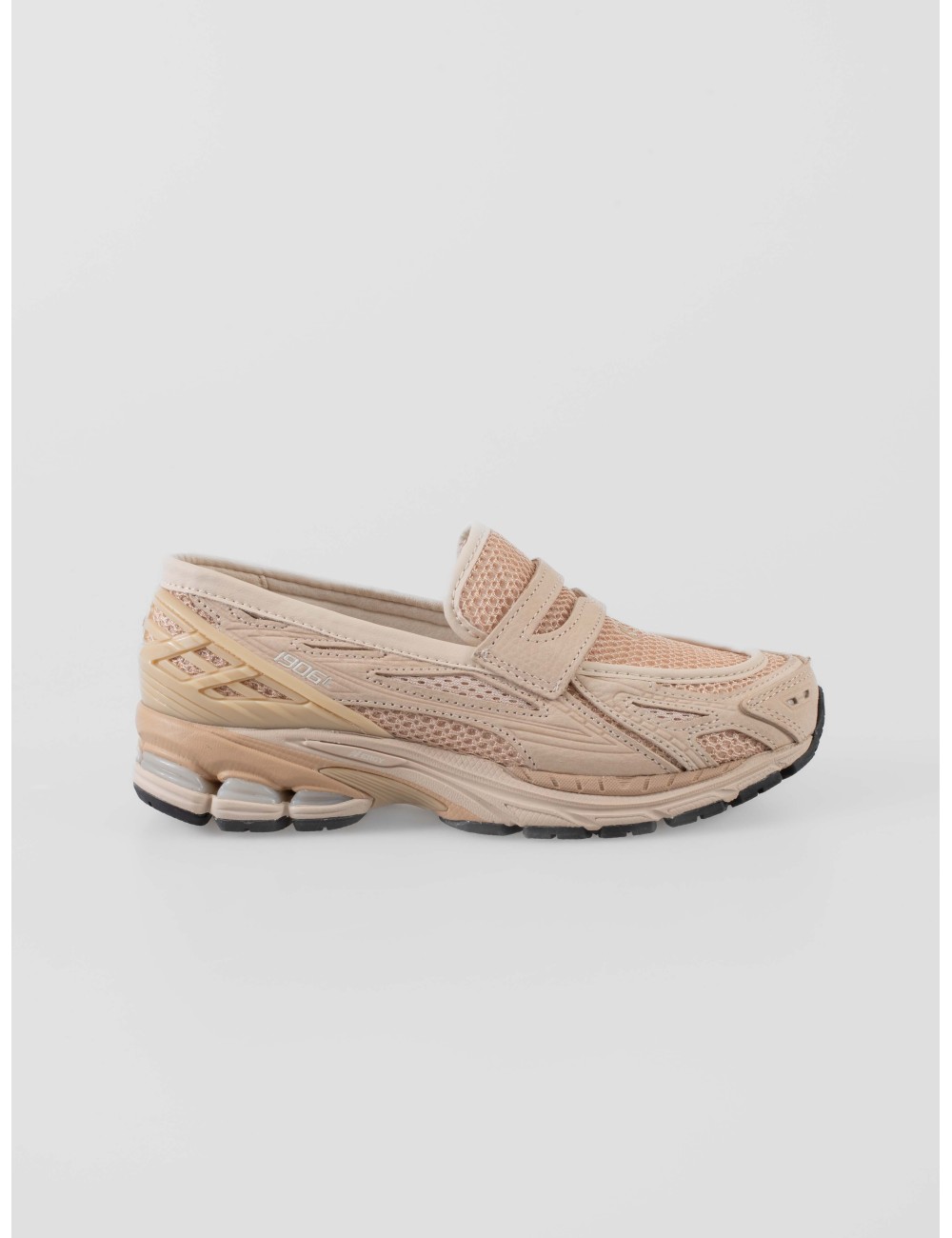 Las New Balance 1906L reinterpretan el icónico diseño 1906 con un enfoque contemporáneo y sin cordones - MARFRANC Las New Balance 1906L reinterpretan el icónico diseño 1906 con un enfoque contemporáneo y sin cordones - MARFRANC