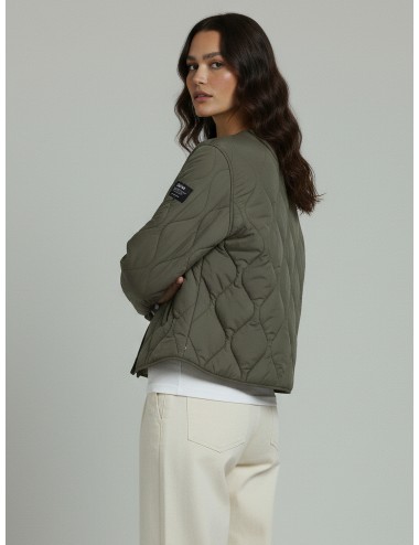 La chaqueta Musa Onion de Ecoalf es una prenda versátil y sostenible - MARFRANC